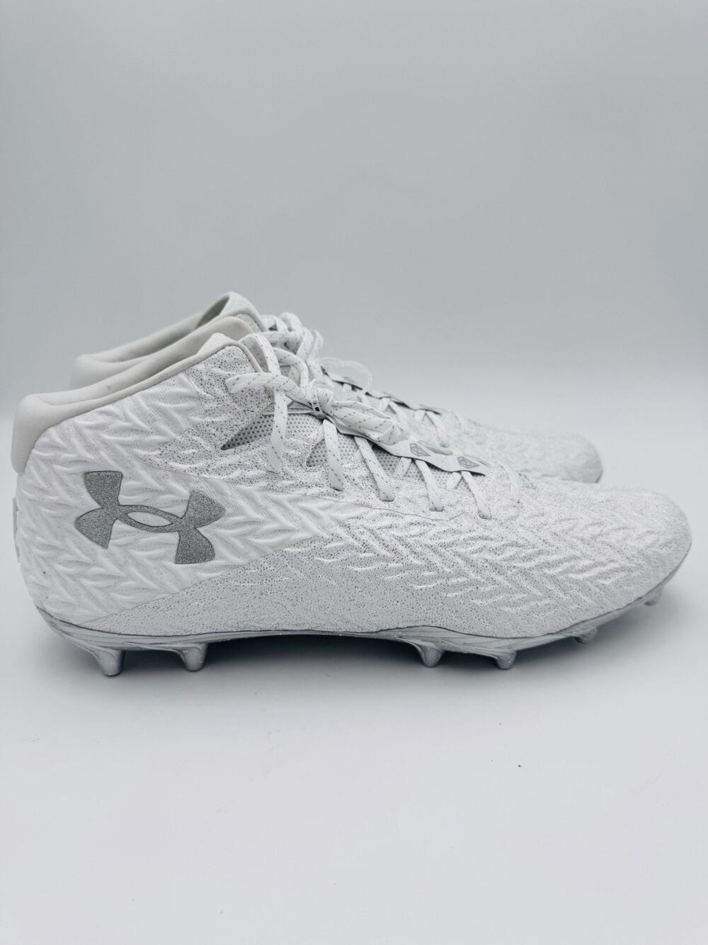 Under Armour White Silver Football Cleats Men’s Size 14 High Top